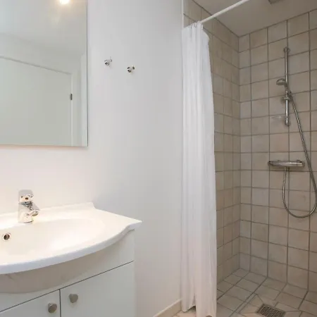 Two-bedroom Holiday In Vaeggerlose 13 * Bøtø By